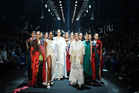 Ximena Navarat's Bangkok Fashion Week 2023: An Audacious Showcase of Sustainable Textiles and Disruptive Designs